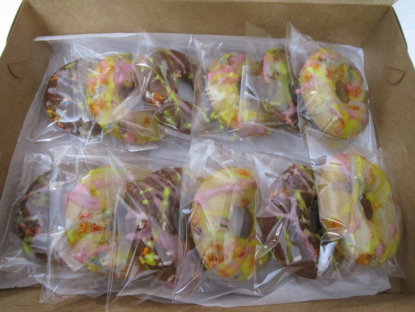Donuts, Gluten Free, Dairy Free, Egg Free, Nut Free, Vanilla, Chocolate, Vegan, Birthday, School Safe, Summer, Natural Colors, Graduation