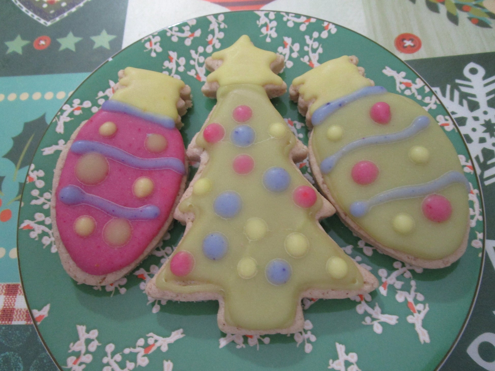 Gluten Free Iced Sugar Cookies, Christmas Tree and Holiday Lights, Dairy Free, Egg Free, Vegan, Nut Free, Cookie Exchange, School Safe Treat
