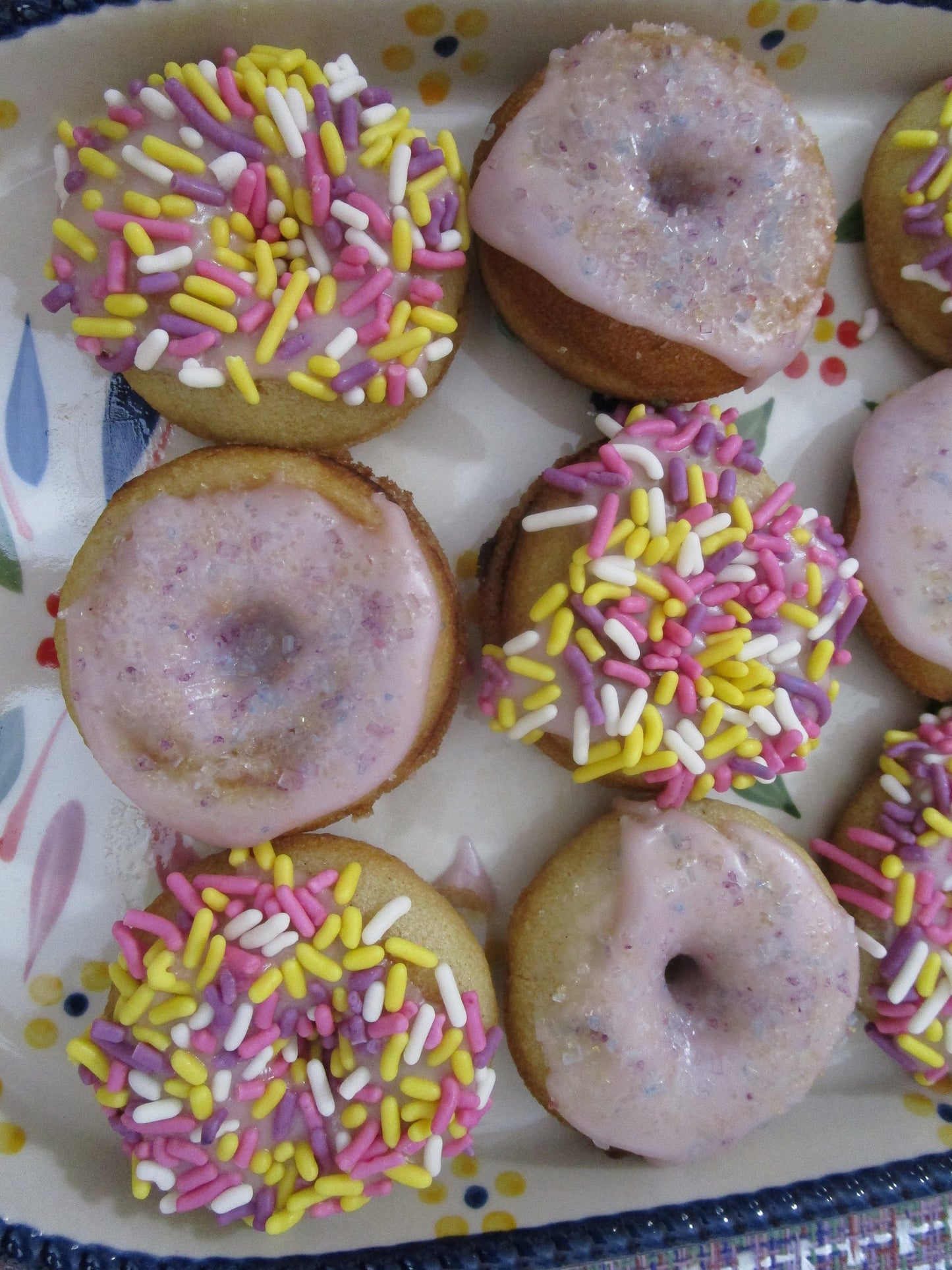 Mini Donuts, Gluten Free, Dairy Free, Egg Free, Vanilla, Chocolate, Nut Free, No artificial colors, Birthday, Graduation, Father's Day Gift