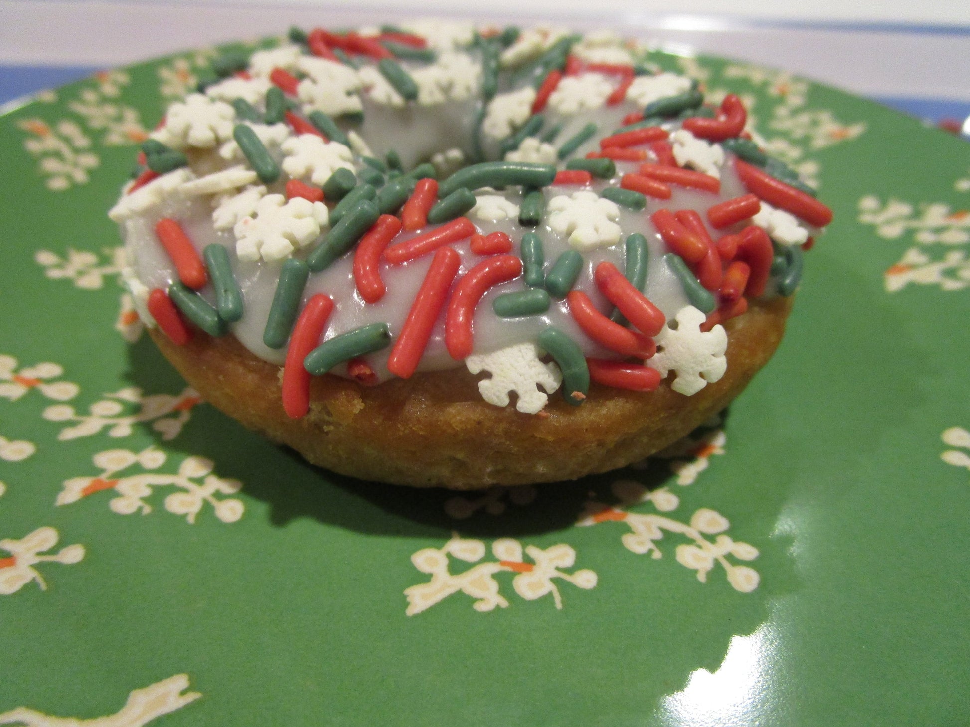 Gluten Free Mini Donuts, Christmas, Dairy Free, Vegan, Vanilla, Chocolate, Nut Free, Holiday Party, School Safe snacks, Natural Sprinkles