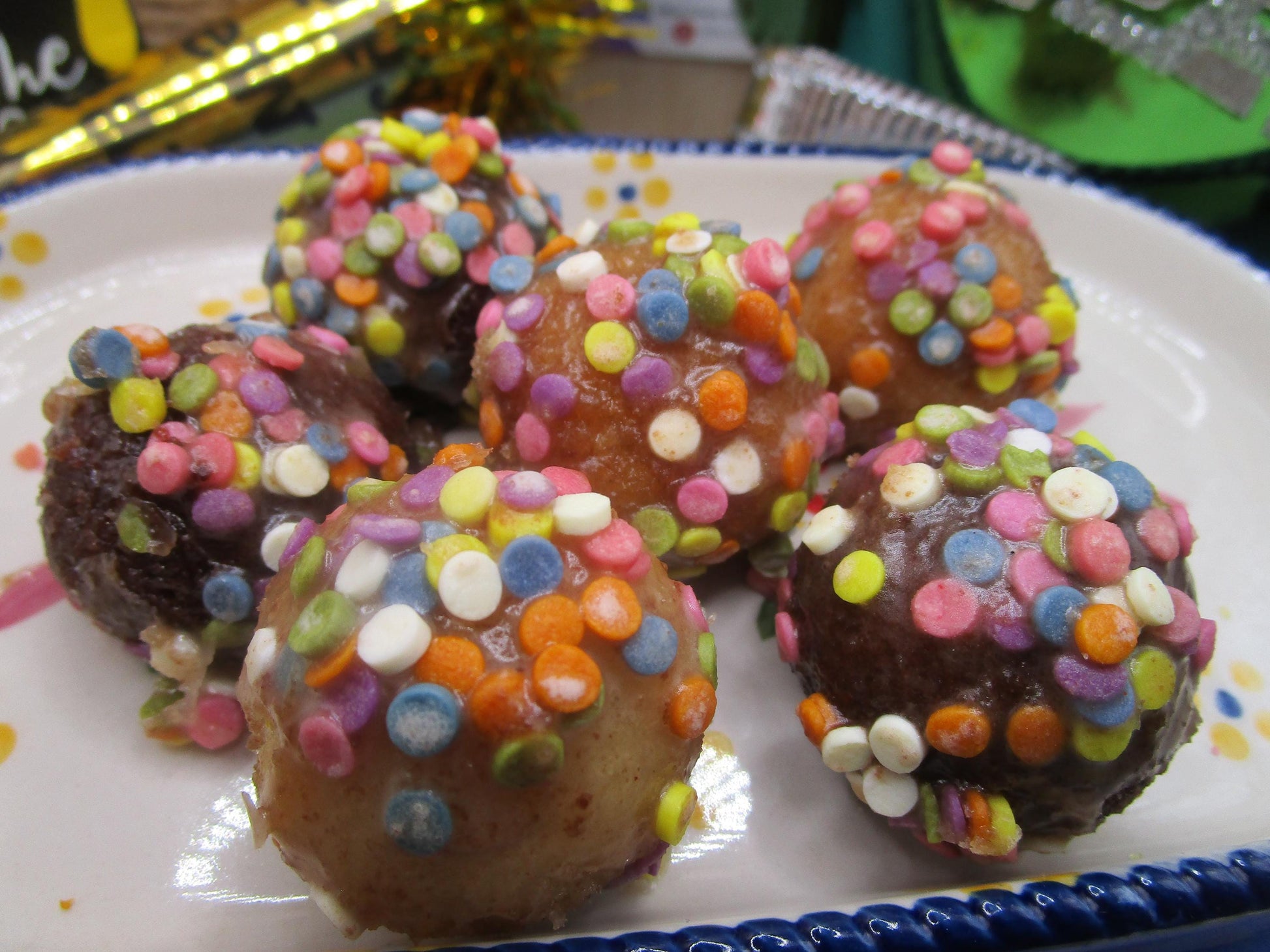 Gluten Free Munchkins, Christmas, Dairy Free, Egg Free, Nut Free, Soy Free, Yeast Free, Class Party snack, School Safe, Holiday Gifts, Vegan
