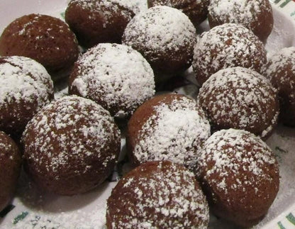 Gluten Free Munchkins, Dairy Free, Vegan, Chocolate, Vanilla, Cinnamon, Peanut Free, School Safe Snacks, End of year Party, Graduation