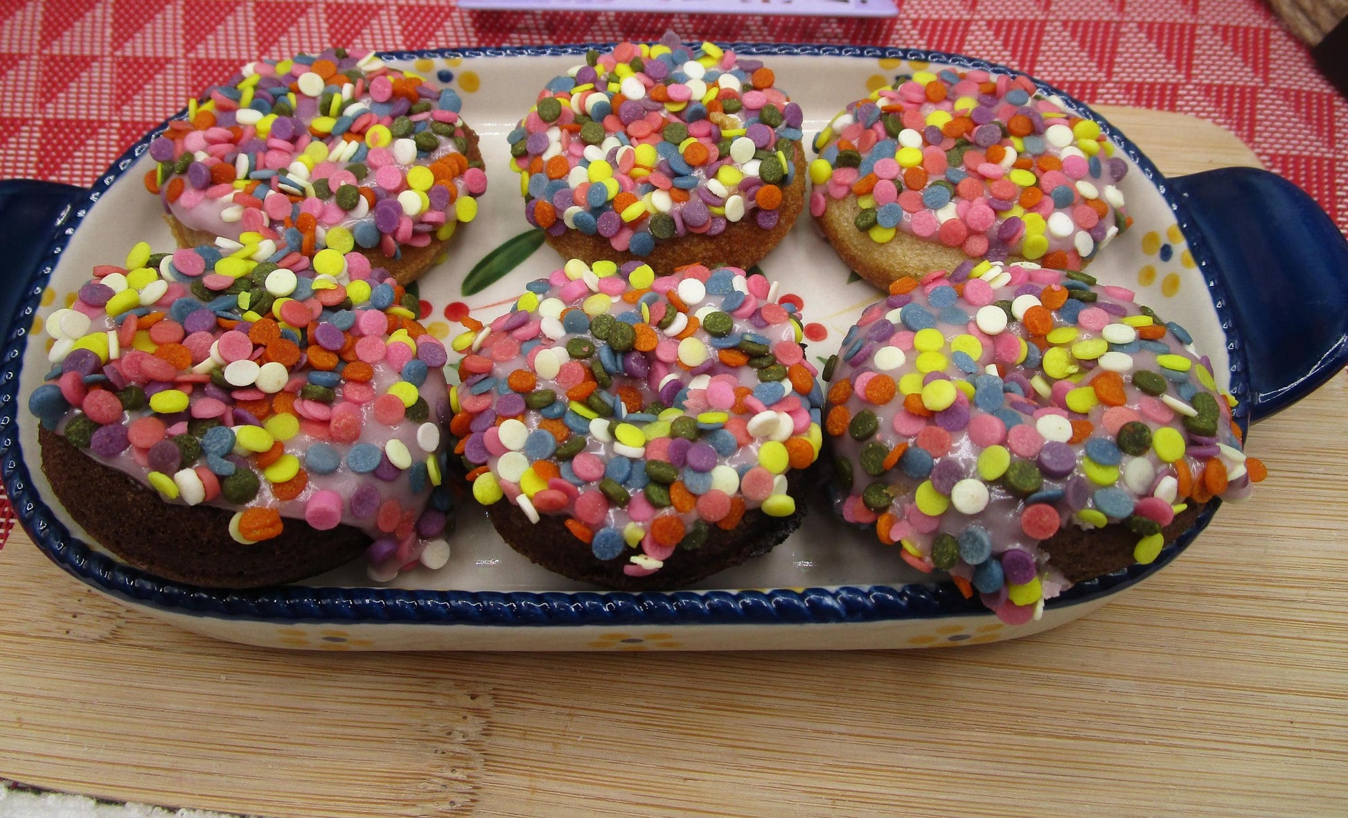 Mini Donuts, Gluten Free, Dairy Free, Egg Free, Vanilla, Chocolate, Nut Free, No artificial colors, Birthday, Graduation, Father's Day Gift