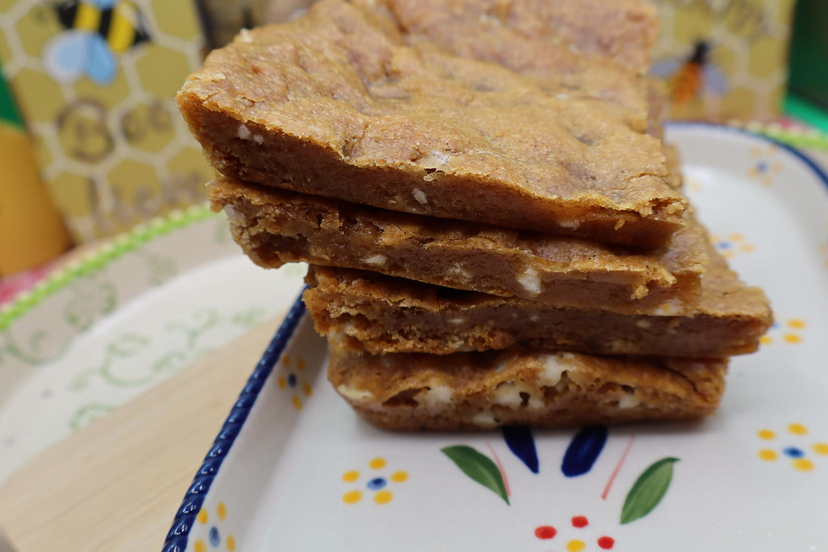 Gluten Free Blondie Bar, Dairy Free, Egg Free, Vegan, Nut Free, Birthday Treats, Holiday Dessert, Marshmallow snack, Halloween, School Safe